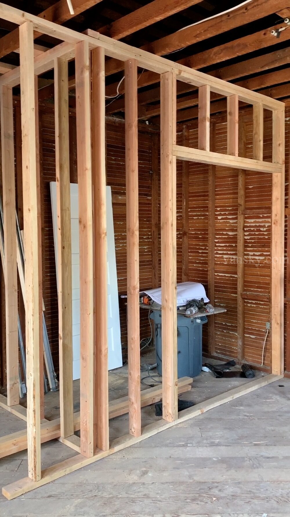 211001002844_frame 2.jpg